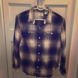 Levi's Plaid Boyfriend Button Down Shirt